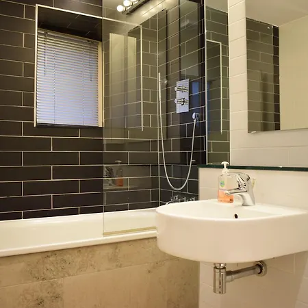 2 Bedroom With Private Patio *