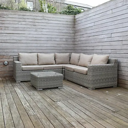 2 Bedroom With Private Patio *